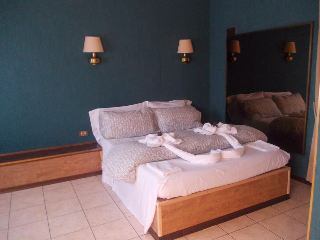 Ponte Romano Hotel Phòng bức ảnh