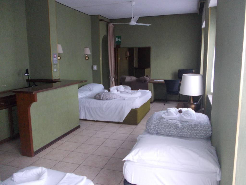 Ponte Romano Hotel Phòng bức ảnh